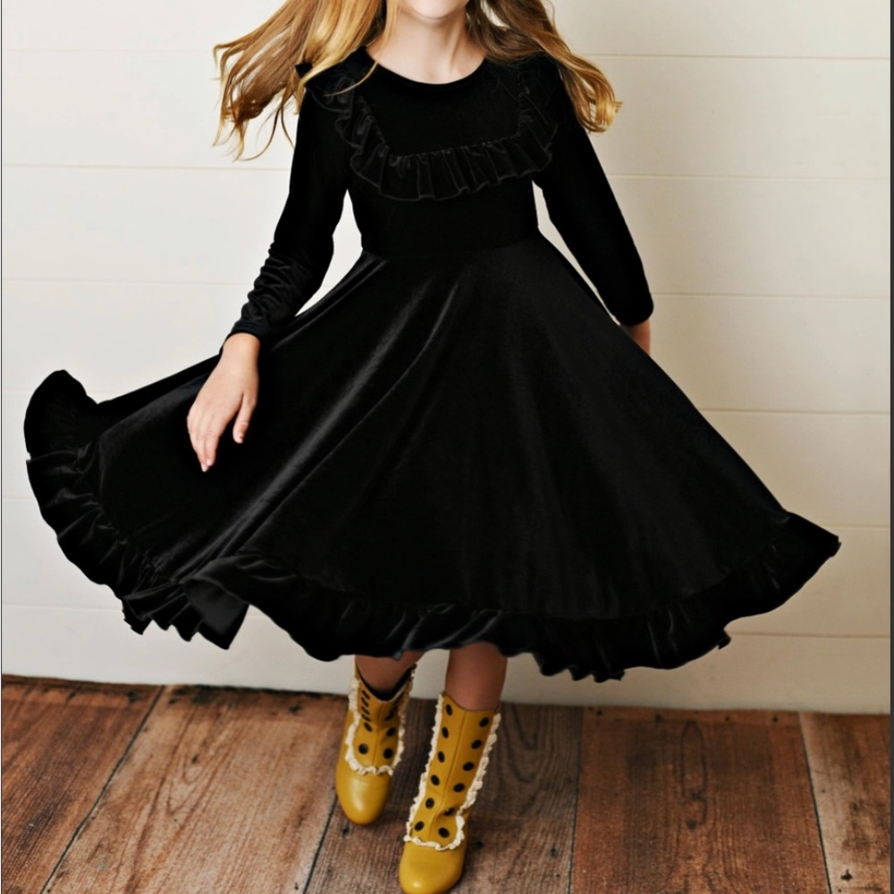 Store pick-up, $24. Ava Lynn collection.Beautiful velvet dresses💋